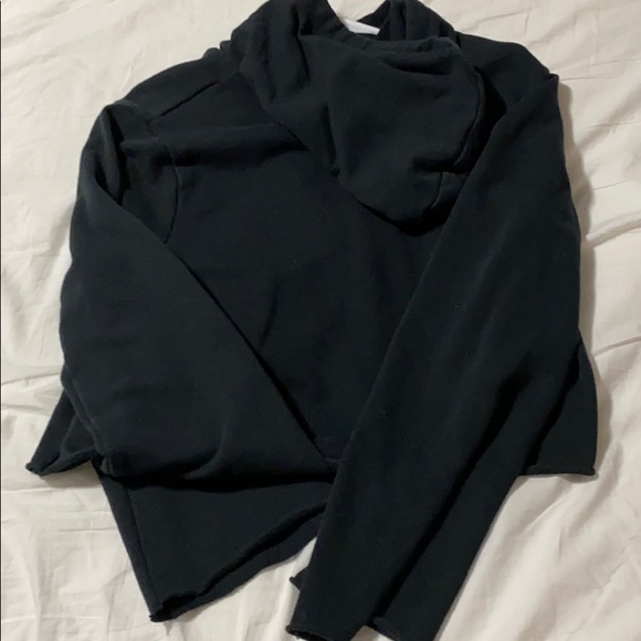 Black hoodie crop top - Picture 2 of 2